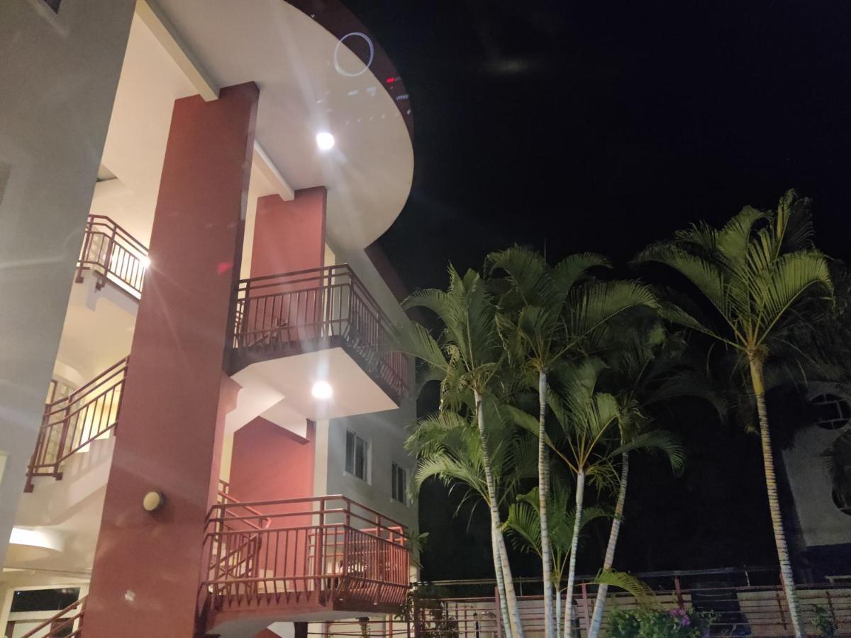 Ashiana Oceanside Apartment Flic-en-Flacq 외부 사진